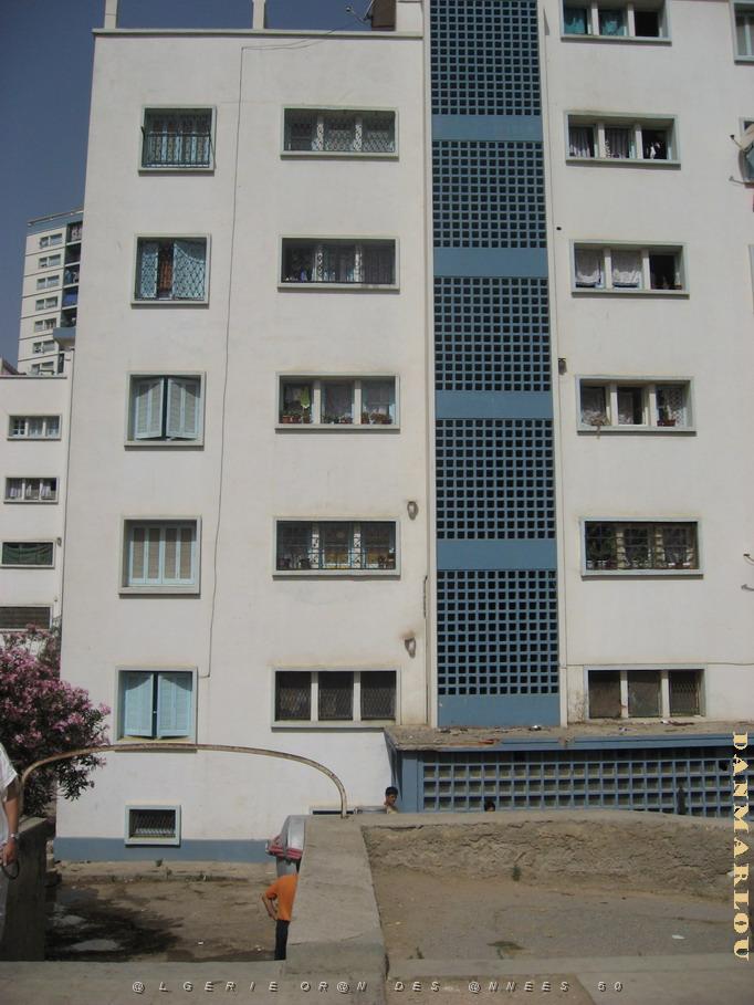 2349 cite la fontaine.jpg